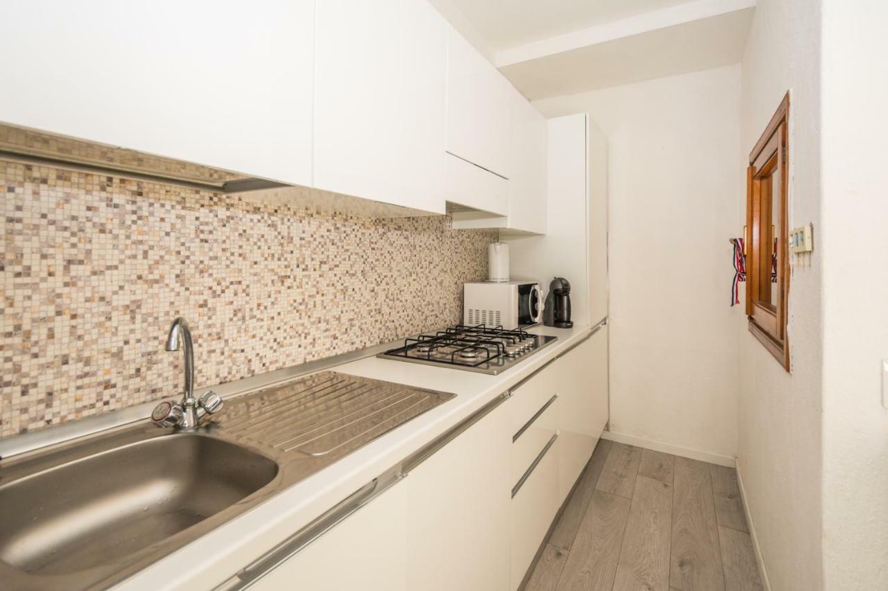 Appartamento Punta Nera La Maddalena  Luaran gambar